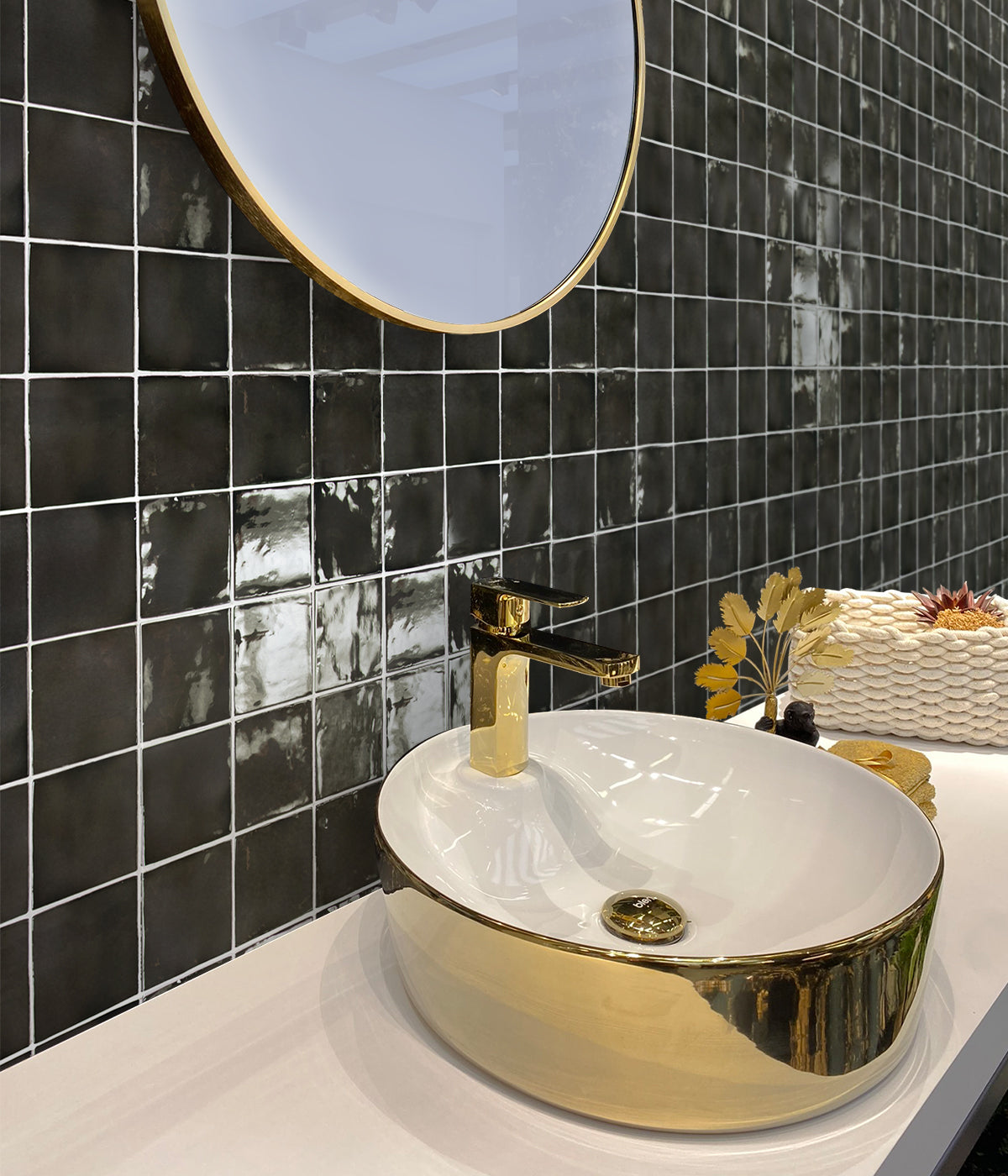 4x4 Silken Black Square Tile