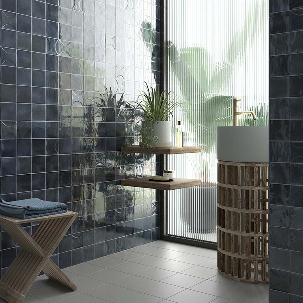 50 pack Antiek 3.94 in. x 3.94 in. Glossy Blue Ceramic Square Wall Tile (5.39 sq ft/case) - Sample
