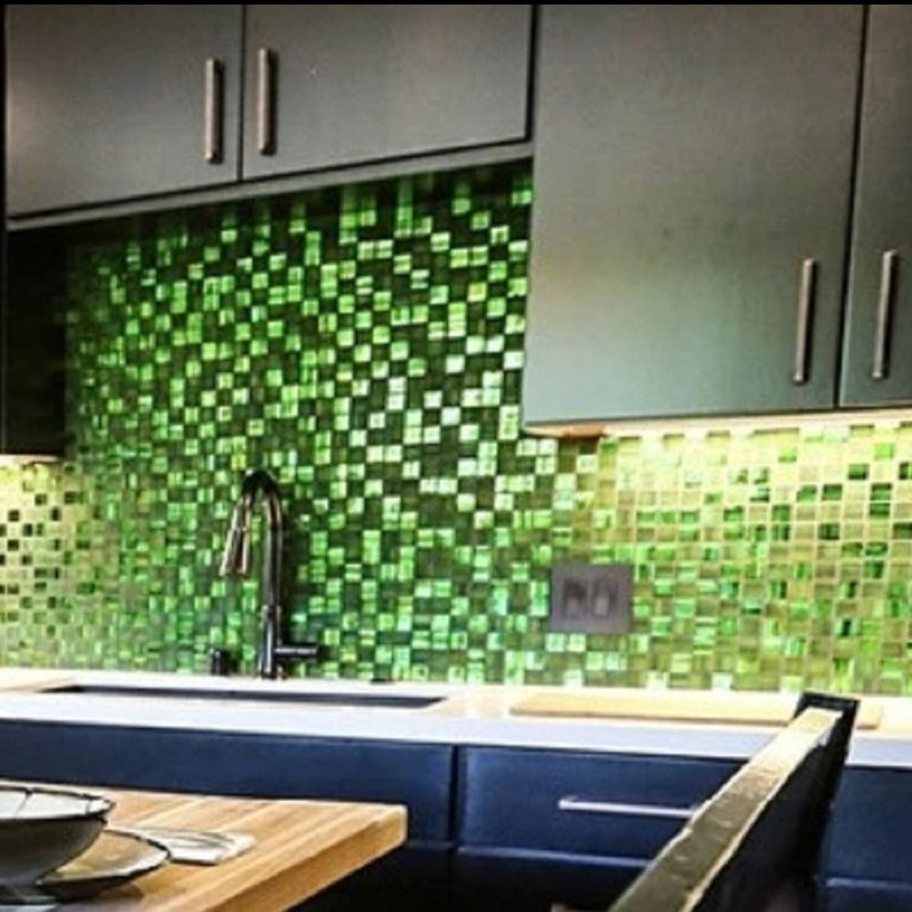 11x11 Emerald Green Mosaic Tile